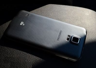 Galaxy S5 прекара 7 месеца на открито и после се завръща при собственика си